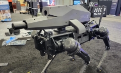 Ra mắt robot 4 chân 