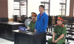 Mâu thuẫn chia tài sản, anh trai dùng súng truy sát em ruột ở An Giang