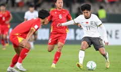 AFC trao tận tay lãnh đạo VFF cúp 