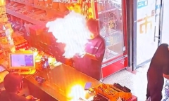 Video: Nam thanh niên bị cháy xém tóc khi châm lửa hút thuốc 