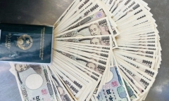 Người phụ nữ quên túi xách chứa hơn 700.000 Yên Nhật ở Tân Sơn Nhất