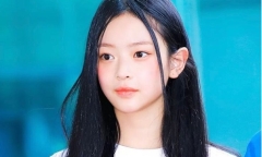 Nữ ca sĩ gốc Việt lập kỷ lục giống BTS, BlackPink