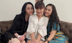 Bức ảnh hội ngộ 3 bà mẹ 