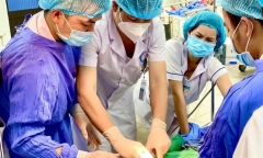 Nỗ lực cấp cứu người bệnh bị uốn ván nguy kịch