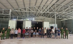 Khởi tố 18 bị can trong vụ vận chuyển hơn 5,3 tấn chân giò lợn qua biên giới