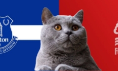 Alisson bị đồng đội 