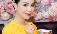 Trà Ngọc Hằng mượn