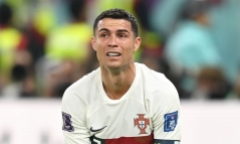 Bồ Đào Nha bị loại, Ronaldo bật khóc tức tưởi 