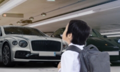 Cư dân mạng phát sốt trước bài tập làm văn viết về kế hoạch mua ô tô hạng sang trị giá gần 10 tỷ của cậu bé 11 tuổi
