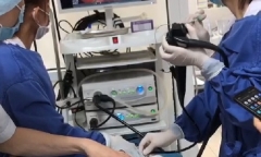 Tin tức đời sống ngày 28/5: Gắp thành công tăm dài 6cm trong tá tràng bé 3 tuổi