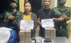 Cặp đôi bị bắt giữ khi đang vận chuyển 34 bánh nghi là heroin tại khu vực biên giới