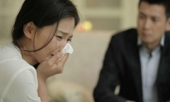 Phát hiện chồng tặng 12 tỷ cho người phụ nữ lạ, sự tình phía sau khiến vợ sốc nặng