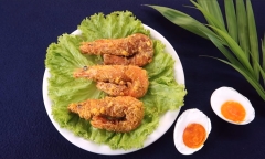 Cách làm tôm chiên trứng muối thơm ngon bùng vị