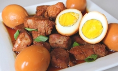 Cách làm thịt kho trứng cho bữa tối thơm ngậy mê ly