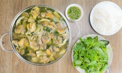 Chỉ cần ở nhà cũng có thể thưởng thức ngay món lẩu gà nóng hổi nhờ công thức này