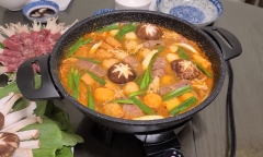 Vợ trổ tài món lẩu bò kim chi, chồng liền phong ngay thành 