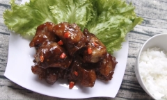 Đổi thời tiết, nấu ngay món sườn kho nước dừa, ai cũng háo hức đòi ăn