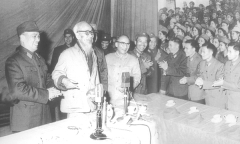 Người mang đến những mùa xuân đất nước