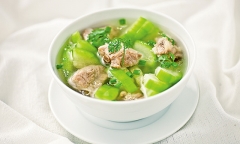 Trời bắt đầu nóng, làm ngay món canh bí đao nấu sườn non thơm ngon tuyệt đỉnh