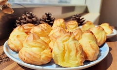 Cuối tuần làm món bánh su kem sữa tươi đãi gia đình
