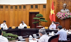 Thủ tướng: Xử lý trách nhiệm tổ chức, cá nhân ban hành văn bản trái luật