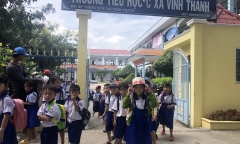 Thầy giáo dùng dùi trống đánh học sinh bị kỷ luật 