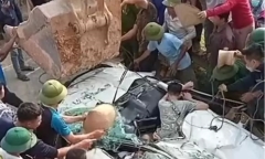 Vụ xe tải đè bẹp xe con ở Hòa Bình: Tạm giữ hình sự tài xế gây tai nạn