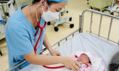 Phẫu thuật cứu sống 2 mẹ con sản phụ bị rau bong non thể nặng