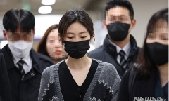 Sốc trước vẻ ngoài của Kim Sae Ron sau bê bối lái xe gây tai nạn
