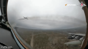 Áp dụng kỹ thuật “bay thấp, kéo cao”, cường kích Su-25 nã tên lửa vào cứ điểm của Ukraine