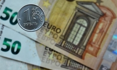 Quan chức cấp cao EU cảnh báo hậu quả khi chuyển tiền của Nga cho Ukraine