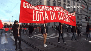 Hàng nghìn người ở Rome biểu tình phản đối cấp vũ khí cho Ukraine 
