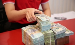 Gửi tiết kiệm ngân hàng 400 triệu đồng mỗi tháng lãi bao nhiêu