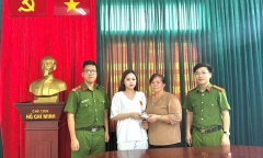 Tin thời sự hôm nay (28/7): Cô gái trẻ trả lại 45 triệu đồng cho người đánh rơi