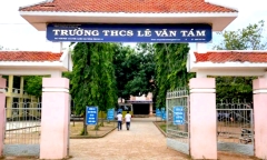 Cách chức hiệu trưởng bỏ nhiệm sở nhiều ngày khiến giáo viên chậm lương