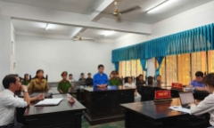 Ảo giác do phê ma túy, con trai dùng dao đâm mẹ trọng thương