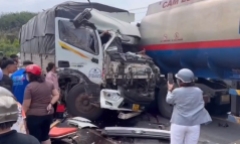 Tin tức tai nạn giao thông mới nóng nhất hôm nay (17/5): Xe bồn vượt ẩu tông 2 xe tải, giao thông tuyến huyết mạch Tây Nguyên ùn tắc kéo dài