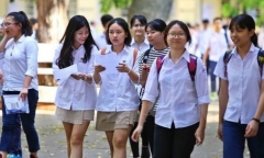 Sửa chương trình nhưng chưa sửa sách giáo khoa: Học sinh 