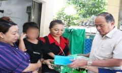 Kịp thời cứu sống bé trai bị rơi từ trên cầu xuống sông ở An Giang