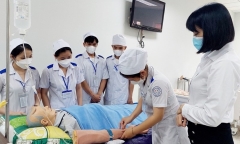 178 thí sinh đầu tiên trúng tuyển thẳng Trường Đại học Y Hà Nội năm 2024