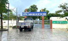 Vụ hiệu trưởng tự ý chuyển trường ở Kiên Giang: Không biết lễ khai giảng sẽ tổ chức ở đâu