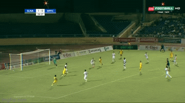 Video: Siêu phẩm volley cháy lưới CLB Hải Phòng của Phan Văn Đức