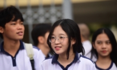 Toàn cảnh phổ điểm thi tốt nghiệp THPT 2025: Điểm Toán giảm kỷ lục, độ phân hóa cao mở ra nhiều cơ hội?