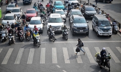 Vượt xe không có tín hiệu báo trước 2025 bị phạt bao nhiêu?