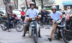 Từ 2025, đây là trường hợp duy nhất đi xe máy lên vỉa hè mà không bị phạt tiền