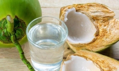 Những sai lầm khi uống nước dừa
