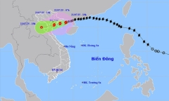 Thủ tướng  Phạm Minh Chính: Phải bằng mọi cách tiếp cận những nơi bị chia cắt do bão lũ, thiên tai