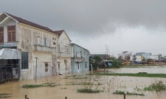 Tin tức giáo dục 24h: Gia Lai giao các trường chủ động cho học sinh nghỉ học tránh lũ