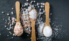 Đầu năm mua muối cuối năm mua vôi có ý nghĩa gì?