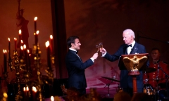 Những thành tựu giúp ông Biden vượt